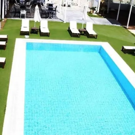 Havana 3 Luxury Pool And Sea Gazi